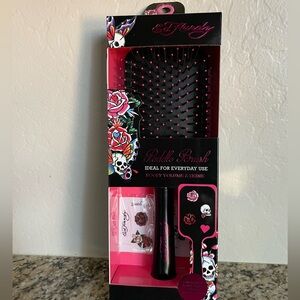 New Ed Hardy Paddle Brush